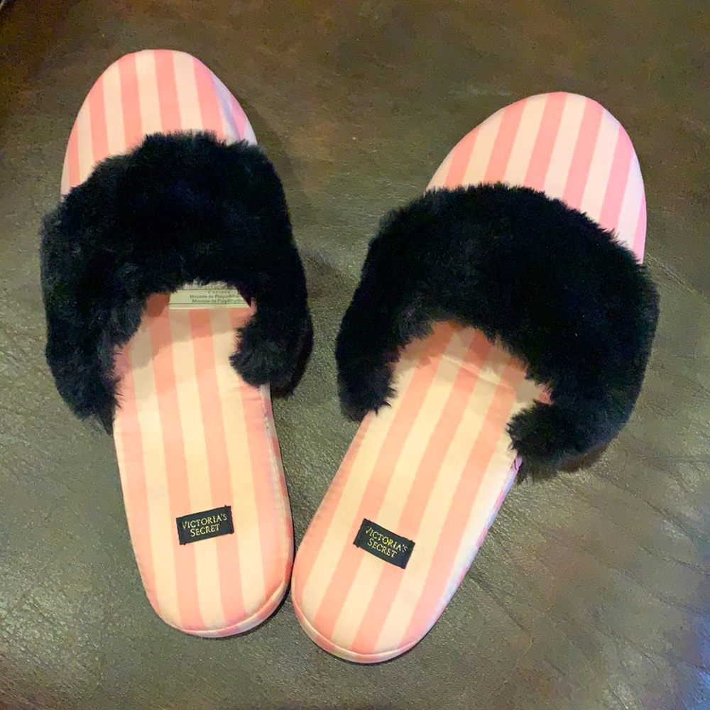 Victoria Secret Pink Faux Fur Close Toe Slipper Size Large